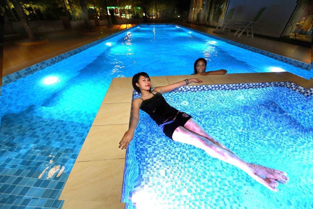 Langit Langi Hotel @ Port Dickson Exterior foto
